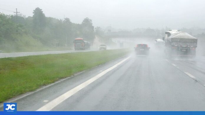 Rodovias bloqueadas no Paraná
